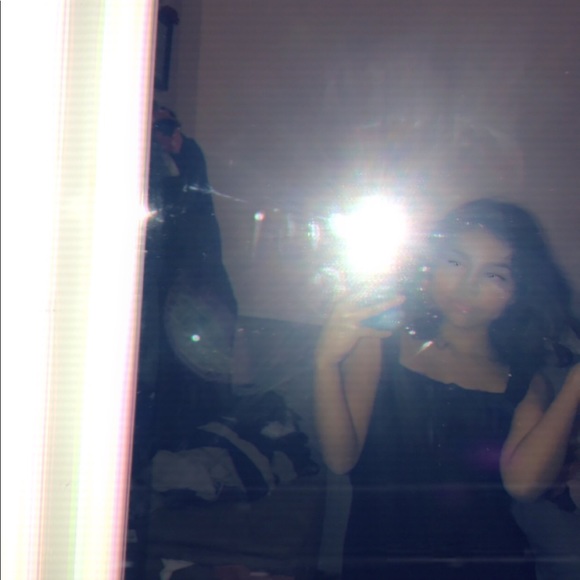 Meet your Posher, Lucia - Picture 1 of 1